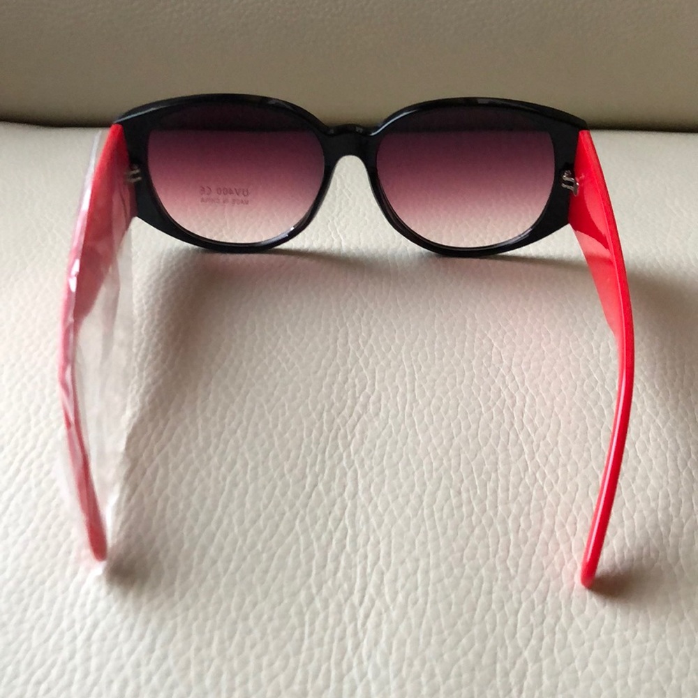 Sunglasses - Picture 6 of 6
